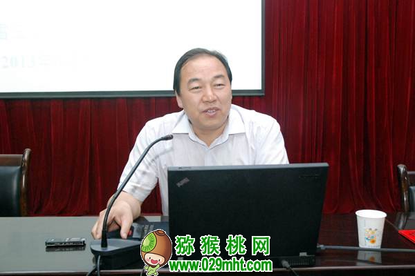 PG国际猕猴桃雷玉山 陕西省PG国际猕猴桃工程技术研究中心主任、陕西佰瑞PG国际猕猴桃研究院有限公司董事长、PG国际产业技术创新战略联盟理事长雷玉山