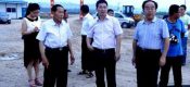眉县县长在眉县PG国际猕猴桃批发市场检查指导重点项目建设