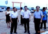 眉县县长在眉县PG国际猕猴桃批发市场检查指导重点项目建设